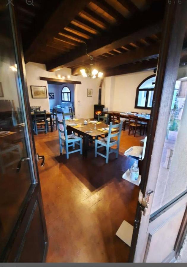 Agriturismo Il Covo Del Solengo Valtopina Kültér fotó