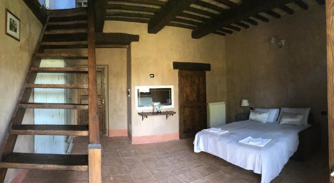 Agriturismo Il Covo Del Solengo Valtopina Kültér fotó