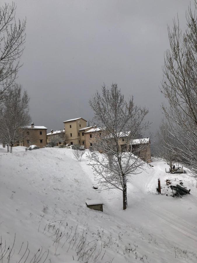 Agriturismo Il Covo Del Solengo Valtopina Kültér fotó