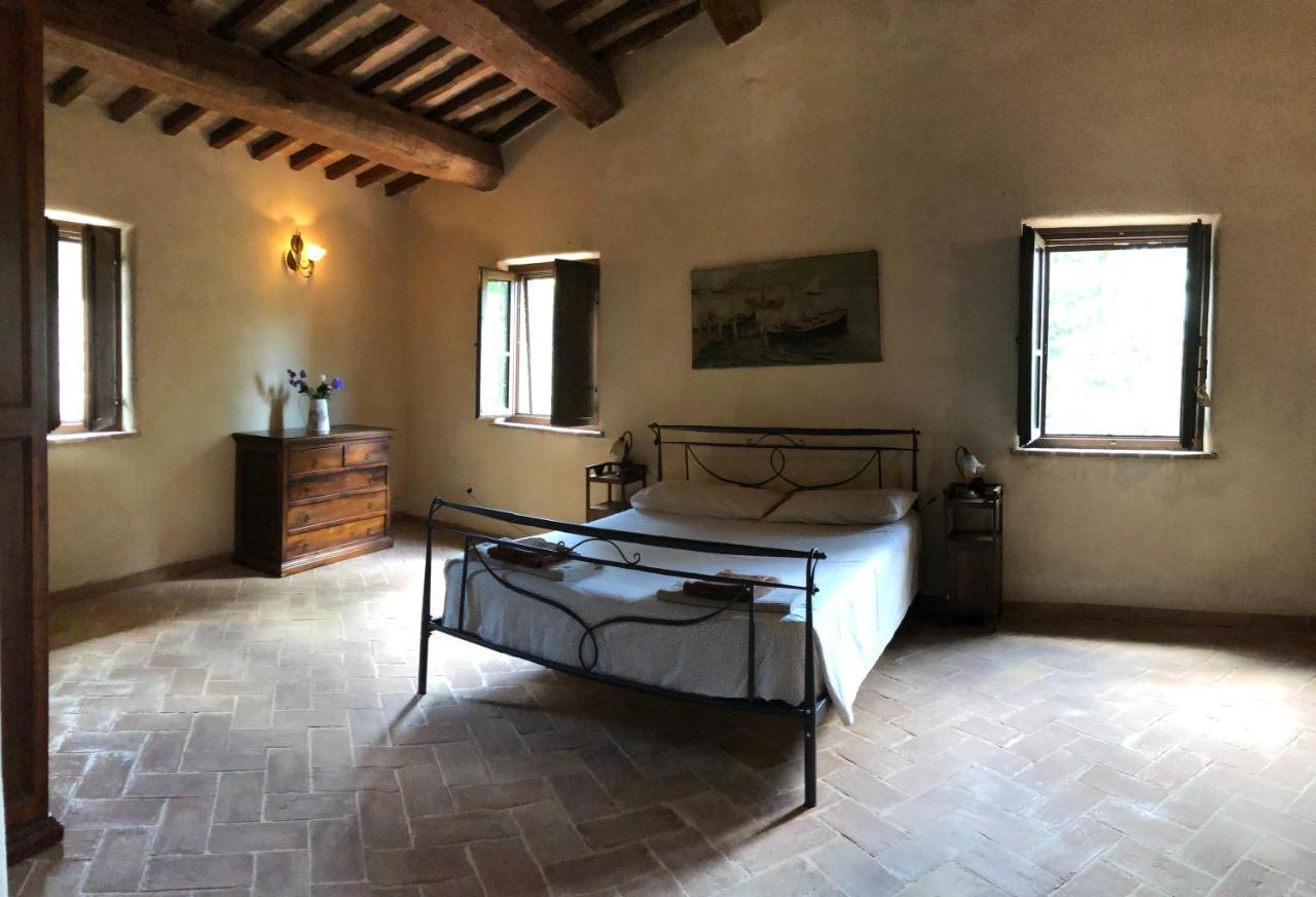 Agriturismo Il Covo Del Solengo Valtopina Kültér fotó