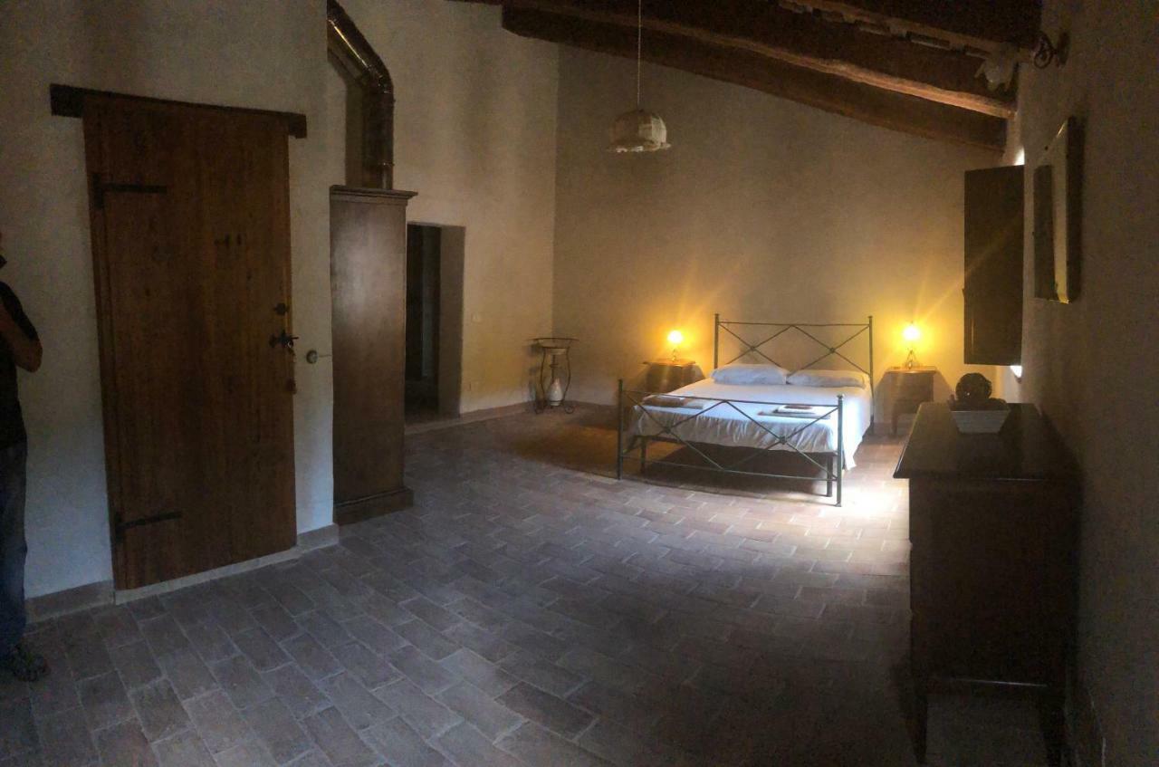 Agriturismo Il Covo Del Solengo Valtopina Kültér fotó